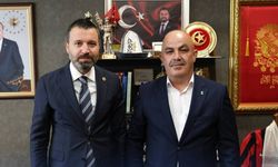 AK Parti Yozgat Teşkilatına Yeni Katılım! Rozeti Süleyman Şahan Taktı