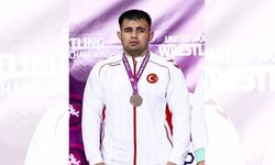 Avrupa'dan Yozgatlı Milli Güreşçi Üzeyir Ayberk Bostan Madalyayla Döndü