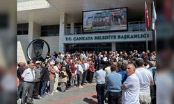 Çankaya Belediyesi’nde Deprem: Başkan Gözaltında, Bina Önünde Kalabalık