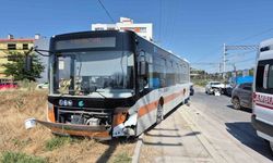 Eskişehir’de belediye araçlarının karıştığı zincirleme kaza: Kullanılamaz hale gelen otomobilde 2 yaralı