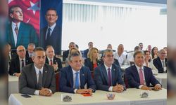 YENİ Parti'de tarihi gün: Özgür Özel oy birliğiyle genel başkan seçildi