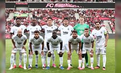 Beşiktaş'ta ilk yarıda direkler geçit vermedi: Franculino'nun şutu direkten döndü