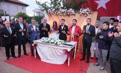 Vali Mehmet Ali Özkan Ateş Ailesinin Mutluluğunu Paylaştı