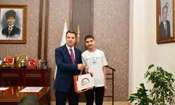 Yozgat'ın LGS Gururu Ahmet Efe Ermişer, Kaymakam Canpolat'ı Ziyaret Etti