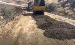 Yozgat'ta Bazı Köy Yollarında Asfalt Mesaisi Devam Ediyor