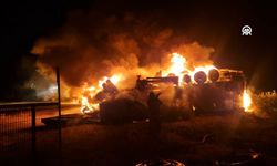 Çorum-Yozgat Yolunda Korkutan Kaza! Devrilen TIR Alevlere Teslim Oldu
