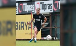 Beşiktaş'ta Trossard ilk idmanda: 18 milyon euroluk yıldız Hradec Kralove maçına hazırlanıyor