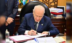 Bahçeli'den 'Terörsüz Türkiye' için tarihi imza: 'Milletimizin huzuru adına'