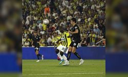 Fenerbahçe, Sturm Graz karşısında ilk yarıyı 2-0 önde kapattı: Talisca ve Greenwood’dan goller