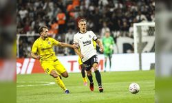 Beşiktaş play-off'a yükseldi: Trossard ilk maçında taraftarı coşturdu