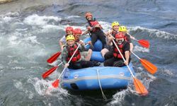 Fuat Oktay Çekerek Rafting Parkuru'nda Kürek Çekti