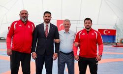 Rıza Kayaalp ve Taha Akgül Yeni Güreş Salonunun Açılışında Buluştu