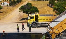 Yozgat İl Özel İdaresi Ekipleri Köy Yollarını Güzelleştiriyor
