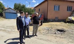 Yozgat'ta Kaymakam Köy Yolları İçin Sahaya İndi