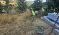 Yozgat'ta Kaymakam Talimat Verdi, Mezarlıklara Bakım Başlandı