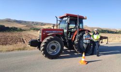 Yozgat’ta Traktörlere Sıkı Denetim: Jandarma Uyardı