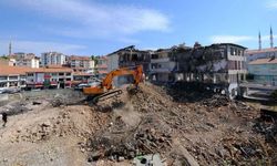 Akdağmadeni’nde Dönüşüm Başladı: Eski Binalar Yıkılıyor, Dev Proje Geliyor
