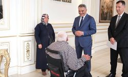 Yozgat Valisi Özkan, Engelli Vatandaşa Elektrikli Sandalye Hediye Etti