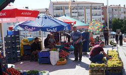 Yozgat'ta Tarihi Caminin Önüne Köy Pazarı Kuruldu