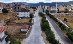 Akdağmadeni’nde Yol Hamlesi: 9 Sokakta Çalışmalar Tamamlandı, Yeni Yollar Açılıyor!