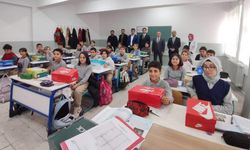 Kadışehri’nin Evlatları İçin El Ele! Okullarda Ayakkabı Dağıtımı Geçekleştirildi