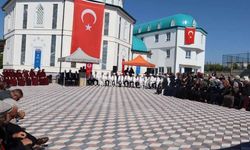 Yozgat'ta Çiftte Gurur: Sarıkaya'da Külliye 33 Hafızın İcazet Töreniyle Açıldı