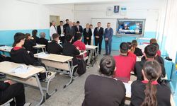 Yozgat’ta Eğitime Üst Düzey Ziyaret: Vali Özkan ve İl Müdürü Türk Sınıfları Gezdi