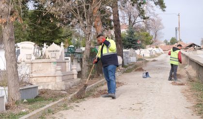 Sorgun’da Kabristanlar Ziyarete Hazır