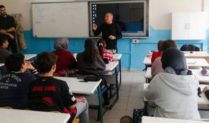 Öğrencilerle Buluştu: Sınav Kaygısına Karşı Anlamlı Mesaj