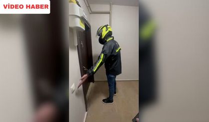 77 Yıl Hapis Cezasıyla Aranan Firari, Kurye Kılığındaki Polisle Yakalandı