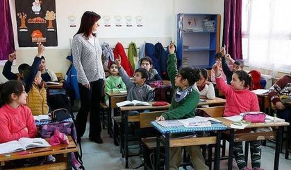 Yarın okullar tatil mi? 1 Nisan Çarşamba okul yok mu, üniversiteler tatil mi?