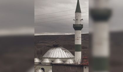 Yozgat’ta Gülümseten Manzara: Leylekler Camiye Yuva Yaptı