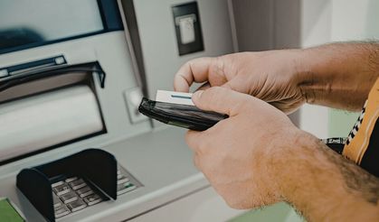 12 Haziran Bankalar, Hastaneler, Resmi Kurumlar Çalışıyor Mu, Açık Mı? 12 Haziran Kamu Kurumları Kapalı Mı, Açık Mı?