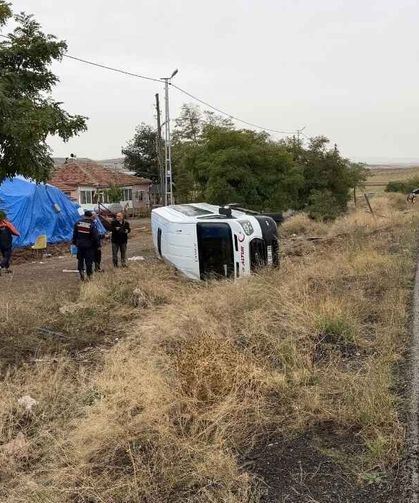 Yozgat Yerköy’de Feci Kaza: Cenaze Yolunda Devrilen Minibüste 8 Yaralı!