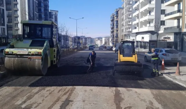 Erzurum Büyükşehir asfalt sezonunu açtı