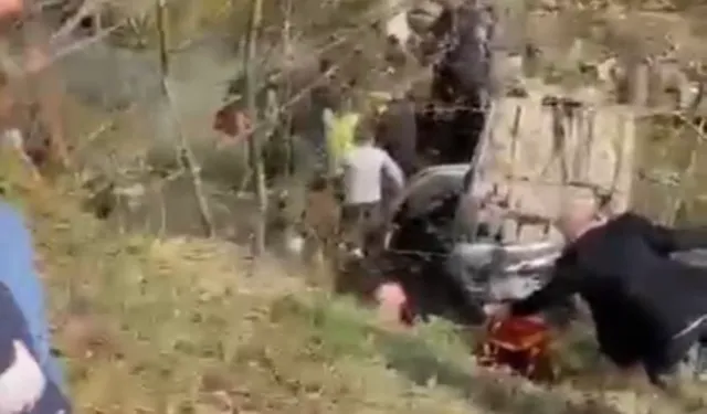 Otomobil tarlaya devrildi 2'si çocuk 6 yaralı