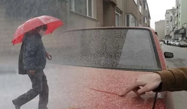 Yurt geneli sağanak yağışlı... Doğu ve Güneydoğu'da toz taşınımına dikkat!