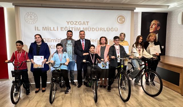 Kitap okudular ödülü kaptılar