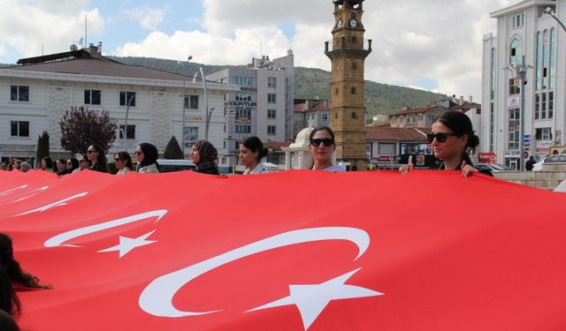 19 Mayıs Coşkusu Gençlik Yürüyüşüyle Başladı