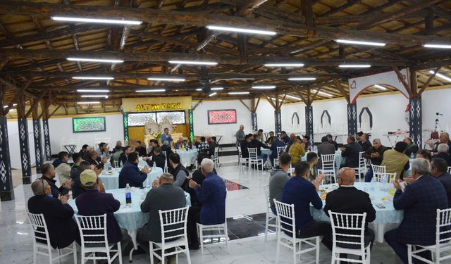 TİCARET BORSASI YİNE ÖNCÜ OLDU ÜYELERİNE AKADEMİK MERKEZ AÇTI!
