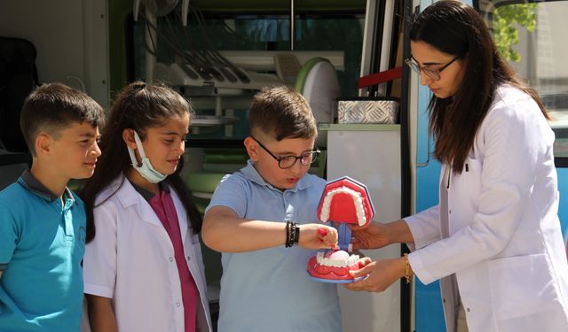 OKULLARDA SAĞLIK BİLİNCİ AŞILANIYOR