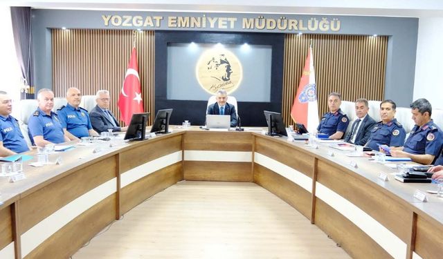 TRAFİKTE TEDBİRLER MASAYA YATIRILDI!