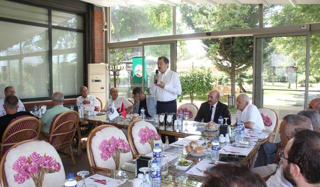 AKDAĞMADENİ SEVDALILARI TEK YÜREK OLDU