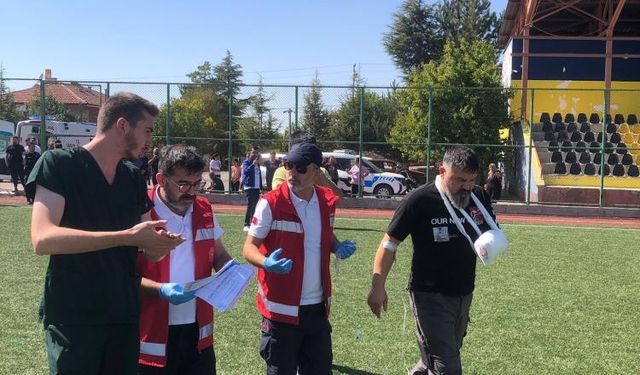 Parmağı Kopan Vatandaş Için Ambulans Helikopter Havalandı
