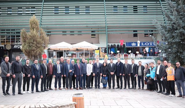 Anahtar Parti’den Akdağmadeni Çıkarması: Kayhan Esnafla Buluştu