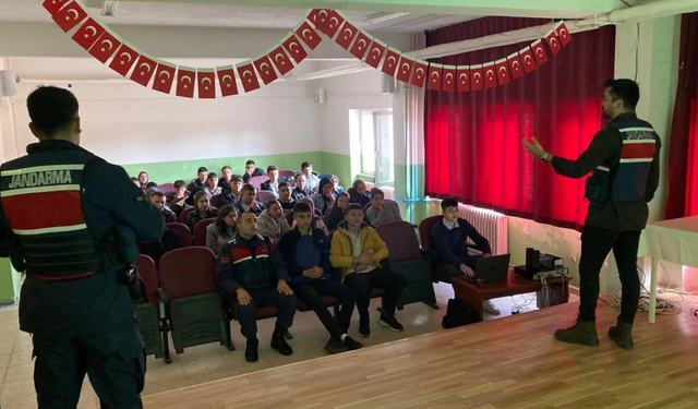 Güvenli İnternet ve Akran Zorbalığı Nasıl Aşılır?