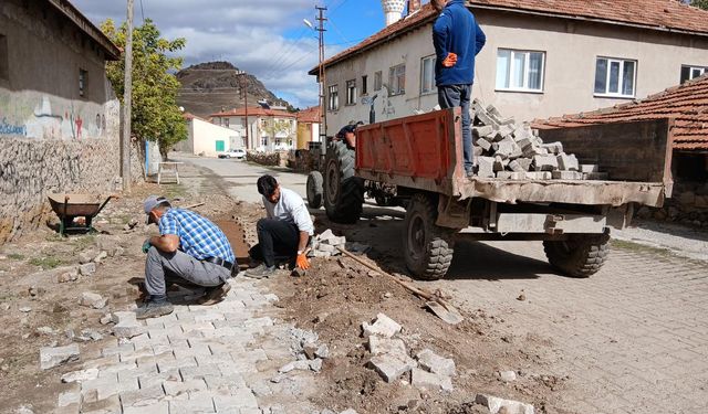 Belediye Ekipleri Sahada: İlçede Ulaşımı Rahatlatacak Çalışmalar Hız Kazandı