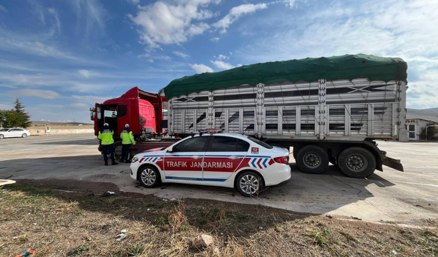 Tonaj İhlali Yapan Kamyona 16 Bin 975 TL Ceza!