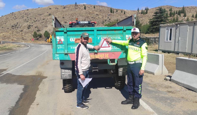 Traktör Sürücüleri Dikkat: Güvenliğin Enleri Neler?