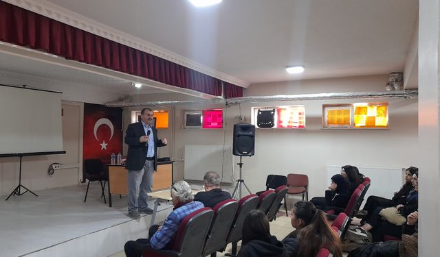 Sarıkaya'da Gençler Bilimin Işığında Buluştu